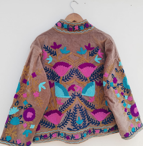 <b>Velvet</b> Embroidered Floral <b>Jacket</b> Women Free Size Turn-down Collar Full Sleeve Autumn Casual Outerwear Hand Embroidery Polyester - Product Image 4