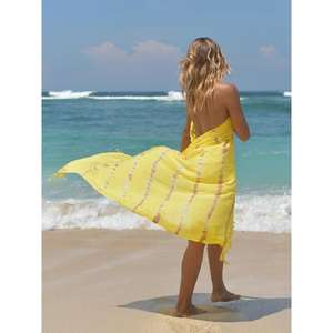 Pareo de playa amarillo con efecto tie-dye para mujer, vestido ligero sin tirantes, falda cruzada, cubre bikini, ropa de baño de verano - Product Image 3