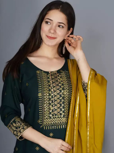 Ensemble Kurta Palazzo Dupatta en Rayonne Vert Moutarde Brodé pour Femme, Coupe Droite, Longueur Genou, Tenue Décontractée, Séchage Rapide, Style Indien et Pakistanais - Product Image 5