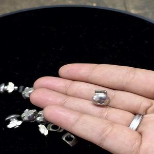 Axe d'engrenage conique usiné sur mesure en acier inoxydable et laiton avec engrenages droits et coniques - Haute Qualité Modèle 331 CNC SHOP FLOOR - Product Image 1