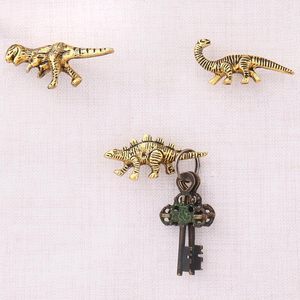 Ganchos de Pared de Aluminio Sólido con Forma de Dinosaurio, Porta Llaves Decorativo para Habitación Infantil, Organizador de Ganchos Colgantes de Pared - Product Image 1