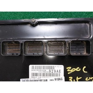 300 ECU y Módulos de Computación Usados 05094929AE - Product Image 3