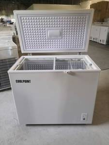 Congélateur coffre à panneau solaire à entraînement direct de haute qualité à faible consommation d'énergie de 208 litres porte unique pour la cuisine d'hôtel - Product Image 6