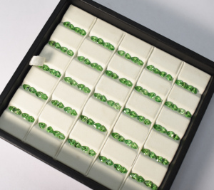 Pierre précieuse naturelle Tsavorite taille poire 5x3 mm 5x4 mm 7x5 mm, qualité Eye Clean, pierres en vrac pour bijoux - Product Image 1