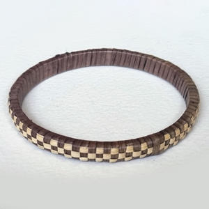 Bracelets en rotin faits à la main pour femmes et hommes, prix bas, fabrication artisanale. - Product Image 2