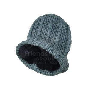 Bonnet Léger et Écologique Tendance avec Matière Douce et Ajustement Flexible pour Tenues d'Hiver Élégantes, Idéal pour l'Extérieur et les Voyages - Product Image 2