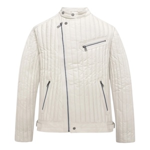 Chaqueta de cuero impermeable para mujer, talla grande, estilo motero, abrigo de moda premium, a la venta a precio de mayoreo. - Product Image 1