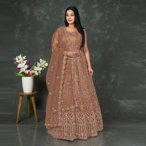 Robe de soirée opulente brodée en filet avec détails de broderie complexes, ourlet orné, silhouette fluide, couture festive - Product Image 1