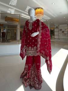 ชุดเสื้อผ้าพื้นเมืองสำหรับงานเฉลิมฉลอง พร้อมผ้าคลุมไหล่ ดีไซน์ทันสมัย โดดเด่นด้วยการตกแต่งแบบพลิ้วไหว เหมาะสำหรับงานสังสรรค์ในครอบครัว ราคาขายส่ง - Product Image 6