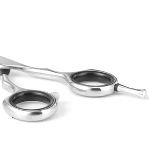 กรรไกรตัดผมสแตนเลส 6 นิ้ว สำหรับช่างตัดผมมืออาชีพและร้านเสริมสวย - Product Image 3