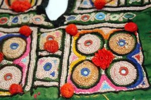 Vintage Boho Banjara Brodé Cou Joug Banjara Tissu Textile avec Strass Fleur Forme pour Vêtements Décoration - Product Image 4