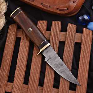 Cuchillo de Caza de Hoja Fija de Acero de Damasco de Venta Caliente, Punta Caída, con Guardacuchillo de Latón, Personalizable OEM, Herramientas EDC de Grado Industrial - Product Image 2