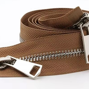 Cremallera metálica antigua de latón con doble deslizador para costura y manualidades - Product Image 5