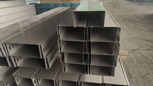 Fábrica China: Canalización de Cables Eléctricos 600x50, Puente de Cables Perforado, Bandeja de Cables, Sistema de Soporte Personalizado OEM - Product Image 6