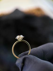 Anillo de diamantes de la mejor calidad con corte brillante, joyería fina para mujeres, compromiso, boda, aniversario y regalos de lujo de la India. - Product Image 1