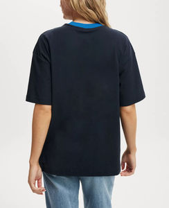 Camiseta Negra Extra Grande para Mujer con Logotipo Rojo Estampado, Cuello Redondo, Manga Corta, Corte Holgado, Algodón Jersey, Ropa Casual de Primavera/Verano - Product Image 2