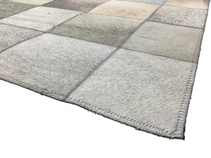 2025 Alfombra de retazos de piel de vaca hecha a mano más vendida Azulejos Diseño de cuero antideslizante Producto de tendencia a un precio inmejorable - Product Image 3