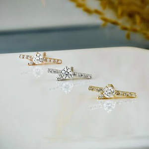 Boucles d'oreilles clous en diamant rond brillant cultivé en laboratoire en or massif 14 carats, bijoux élégants et minimalistes pour femme, idéales pour les mariages et les cadeaux. - Product Image 4