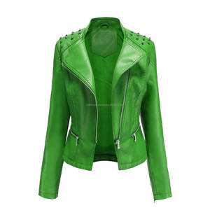 Chaquetas de mujer de cuero estilo motorista informal verde con hombros tachonados redondos Cremallera asimétrica ajustada y bolsillos - Product Image 1