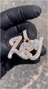 จี้ตัวอักษรแบบยูนิเซ็กซ์ ฮิปฮอปสั่งทำพิเศษ สองชั้น ประดับเพชรโมอิสซาไนต์ ทองคำขาว 10K ทองคำเหลือง 10K เงินแท้ 925 ได้รับการรับรองจาก GRA - Product Image 4