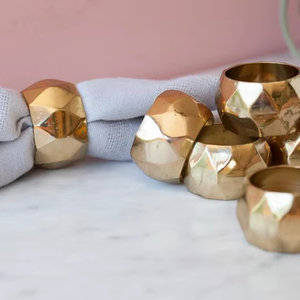 Anillo de servilleta de metal estilo antiguo, accesorio de decoración vintage para mesa de comedor, bodas, fiestas y eventos. - Product Image 1