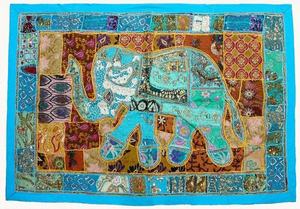 Tapiz Vintage con Parches de Elefantes - Tapiz Decorativo de Pared con Temática de Elefantes, Hecho a Mano en India con Cuentas Bordadas - Product Image 4