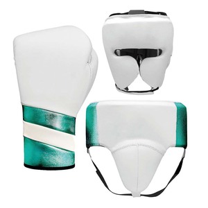 Ensemble de boxe professionnel en cuir véritable de qualité supérieure vert, comprenant des gants, un protège-tête et un protège-guêtres, personnalisable pour le sparring - Product Image 5
