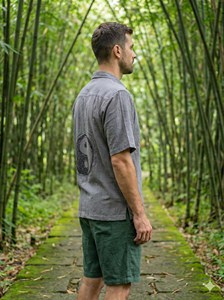 เสื้อเชิ้ตแขนสั้นผ้าฝ้ายลินินสีเทาสำหรับผู้ชาย งานฝีมือระดับพรีเมียมสำหรับฤดูร้อน ลำลอง ติดกระดุม คอคิวบา ระบายอากาศได้ดี - Product Image 4