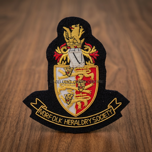 Écusson brodé de la Société d'Heraldique de Norfolk, à coudre, avec épingle de sûreté, design 3D classique des armoires du blason, pour vêtement - Product Image 2