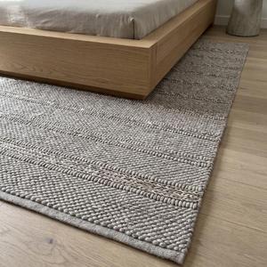 Tapis d'intérieur moderne en laine tissée à la main gris crème à boucles, antidérapant, léger et discret, pour la décoration de la maison - Product Image 5