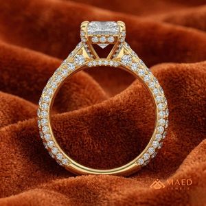 Anillo de compromiso de moissanita plateada con corte radiante y halo oculto, joyería de lujo para novia, boda y aniversario, tendencia en EE. UU. - Product Image 2