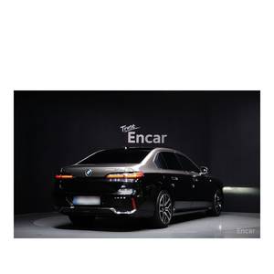 BMW Serie 7 740i XDrive M Sport 2024, Volante a la Izquierda, Caja de Cambios Automática, 38,834 km - Product Image 2