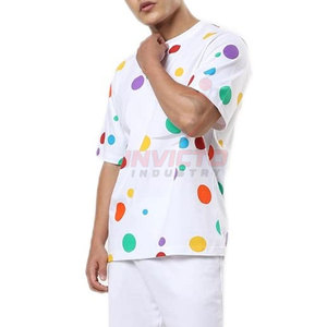 Camiseta Oversize de Calidad para Hombre con Acabado de Tela Suave y Comodidad Duradera - Product Image 2