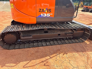 รถขุดรุ่น ZX135US-6 ประสิทธิภาพสูง สำหรับงานก่อสร้างถนน งานสาธารณูปโภค และการพัฒนาพื้นที่ - Product Image 4