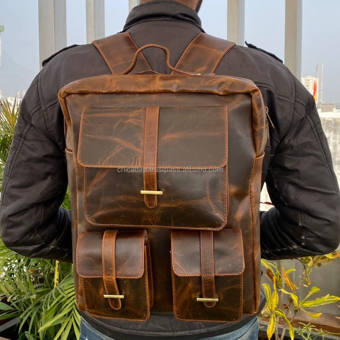 สีน้ำตาลเข้ม