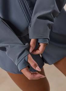 Veste coupe-vent légère à capuche bleu ardoise pour femme et short de sport assorti, ensemble deux pièces de vêtements de sport décontractés - Product Image 5
