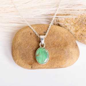 Pendentif vintage en variscite naturelle, argent sterling plaqué or, fait main, pour fiançailles et anniversaire, bijou statement - Product Image 6