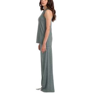 Camiseta sin mangas de alta calidad con cuello redondo para mujer, de secado rápido, transpirable, sin costuras, con logo impreso digitalmente. - Product Image 4