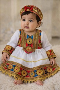 Robe ethnique traditionnelle afghane pour filles, en velours blanc brodé à la main, personnalisée, vintage, style tribal Balochi, manches longues - Product Image 3