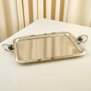 Plateau de service élégant en métal argenté avec poignées perlées et forme ovale, idéal pour une décoration intérieure sophistiquée et le service de table - Product Image 3