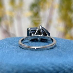 แหวนทองคำขาว 10K ประดับเพชรโมอิสซาไนต์สีดำทรง Toi Et Moi รูปทรงลูกแพร์และทรงมรกต สองเม็ด ของขวัญวันครบรอบแทนคำมั่นสัญญา - Product Image 5