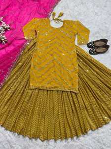 Robe Lehenga élégante de couleur pastel avec dupatta brodée – Prête à porter - Product Image 2