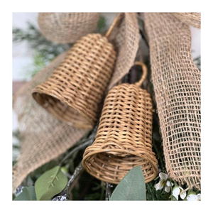 Clochettes décoratives en rotin pour Noël, fabriquées au Vietnam pour les marchés de fin d'année, la décoration intérieure et la vente en gros - Product Image 4
