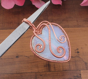 Pendentif en pierre de lune arc-en-ciel naturelle serti dans un cadre vintage, fil enroulé, argent sterling 925, collier en pierres précieuses fait à la main, platine - Product Image 2