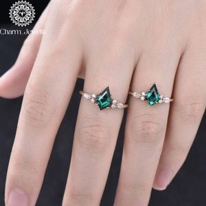 Bague de fiançailles pour femme Charm Jewells en argent et or avec moissanite taille coussin, certifiée IGI, sertissage classique à griffes, 3g pavé - Product Image 3