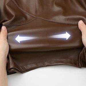 Minifalda de Cuero para Mujer, Falda Corta de Cintura Alta con Corte en A, Colores y Tallas Personalizadas, Fabricante de Marca Privada - Product Image 6