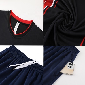 Ensemble de maillot de football pour homme, noir et rouge dégradé, col en V, manches courtes, respirant, coupe athlétique, toutes saisons - Product Image 5