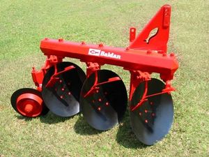 Cultivateur pliable combiné avec herse à disques et charrue, attelage trois points, roulements haute performance, largeur de travail 4500-5400 mm - Product Image 6