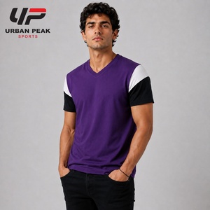 Camiseta Moderna para Hombre con Cuello en V, Tejido de Punto Ligero, Manga Corta, Construcción Flexible y Diseño Casual Minimalista - Product Image 4