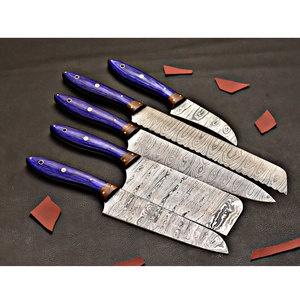 Ensemble de couteaux de cuisine en acier Damas, parfait pour le travail en cuisine, avec une finition artisanale soignée et un contrôle facile. - Product Image 6